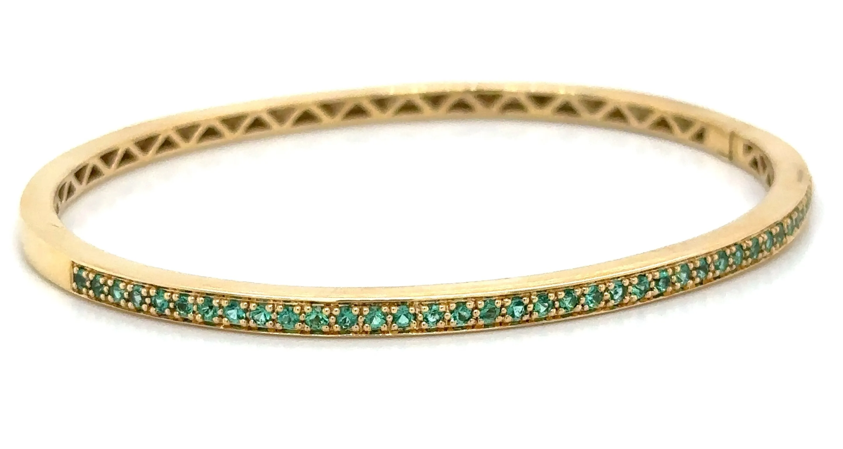 0.68ct tw Emerald Yellow Gold Bangle Bracelet