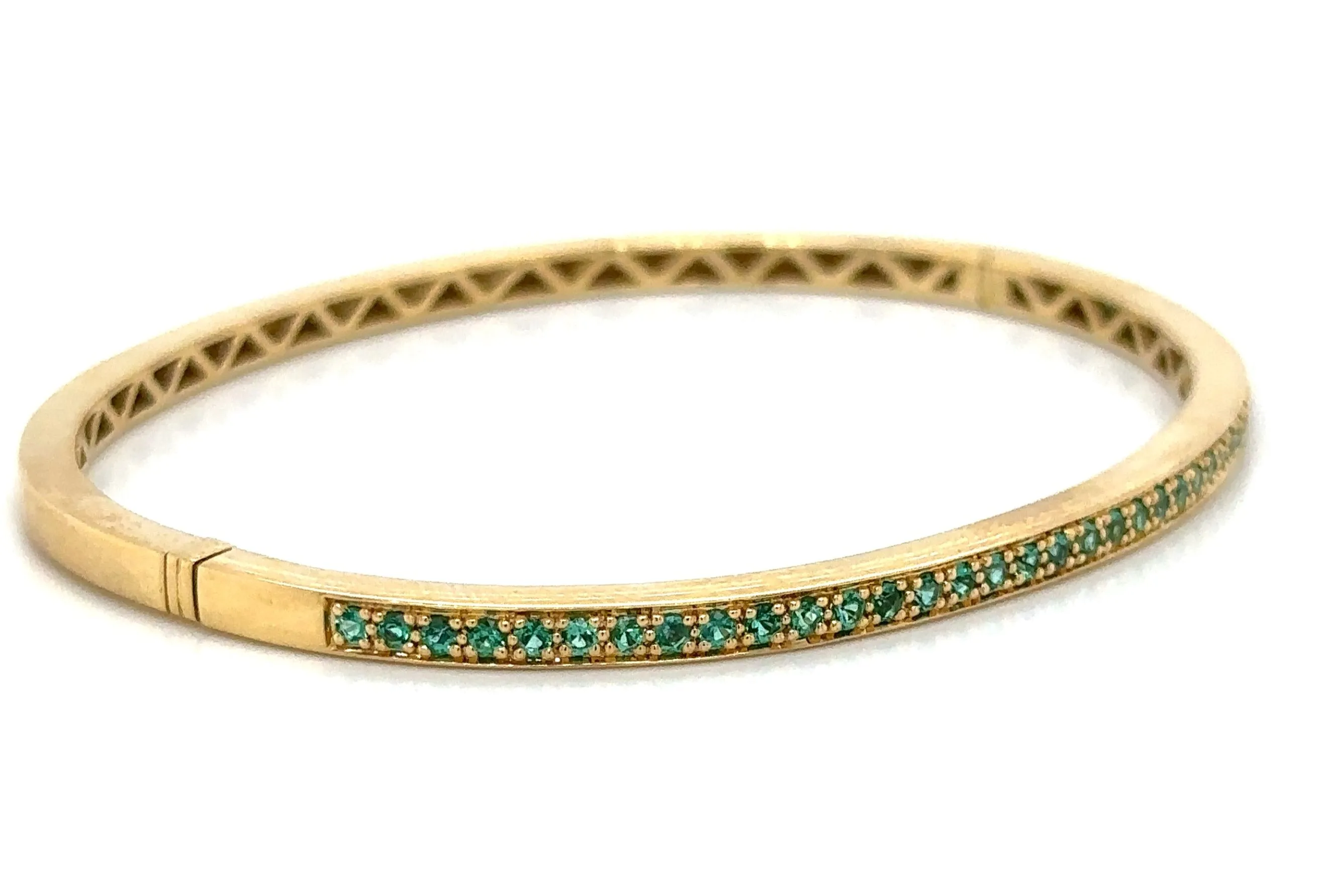 0.68ct tw Emerald Yellow Gold Bangle Bracelet