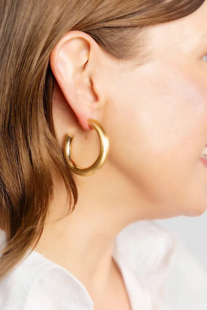 Canvas Arabella Hoop Earrings in Gold