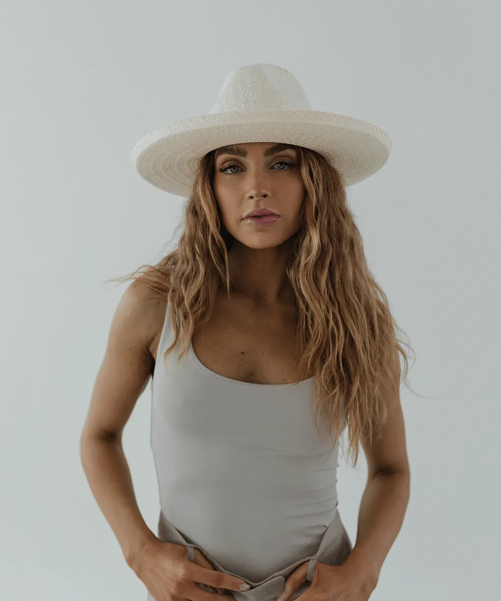 Cara Loren Pencil Brim Straw: Size S/M 57 / White