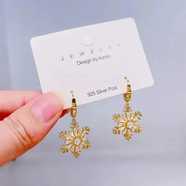 Crystal Snowflake Stud Earrings: Festive Fashion