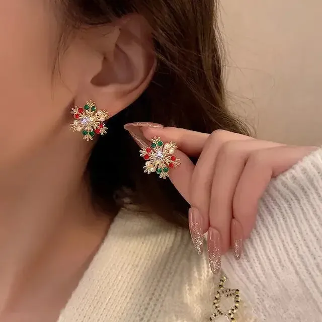 Crystal Snowflake Stud Earrings: Festive Fashion