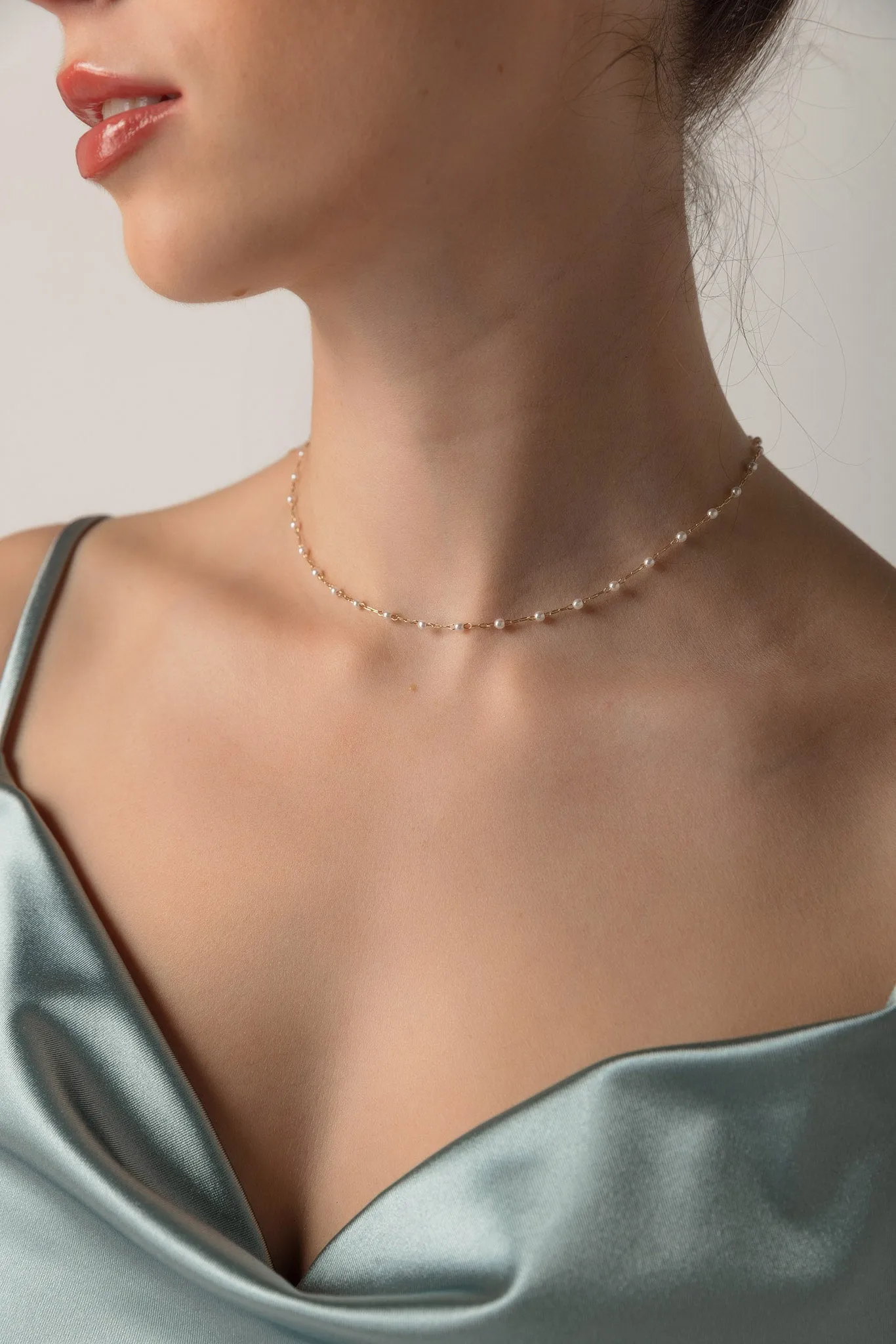 Dainty Pearl Choker Necklace