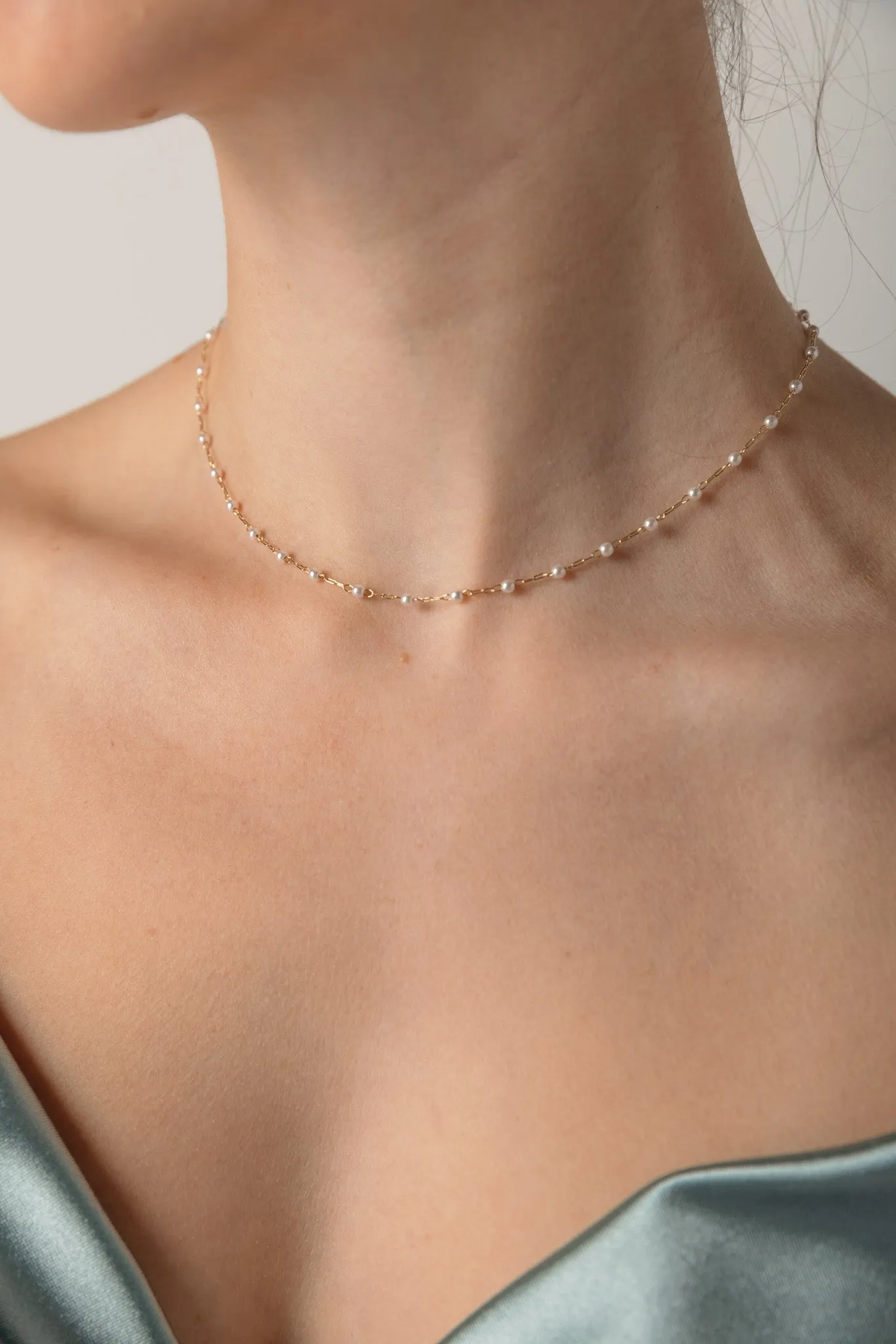 Dainty Pearl Choker Necklace