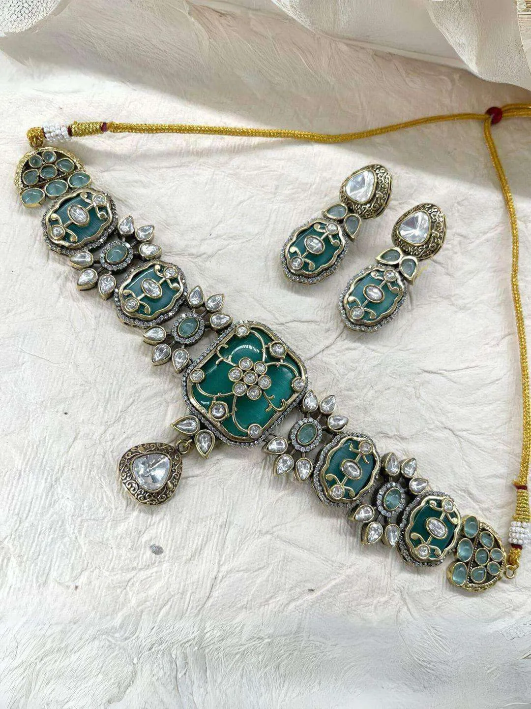 Elegant Emerald Stone Victorian Necklace