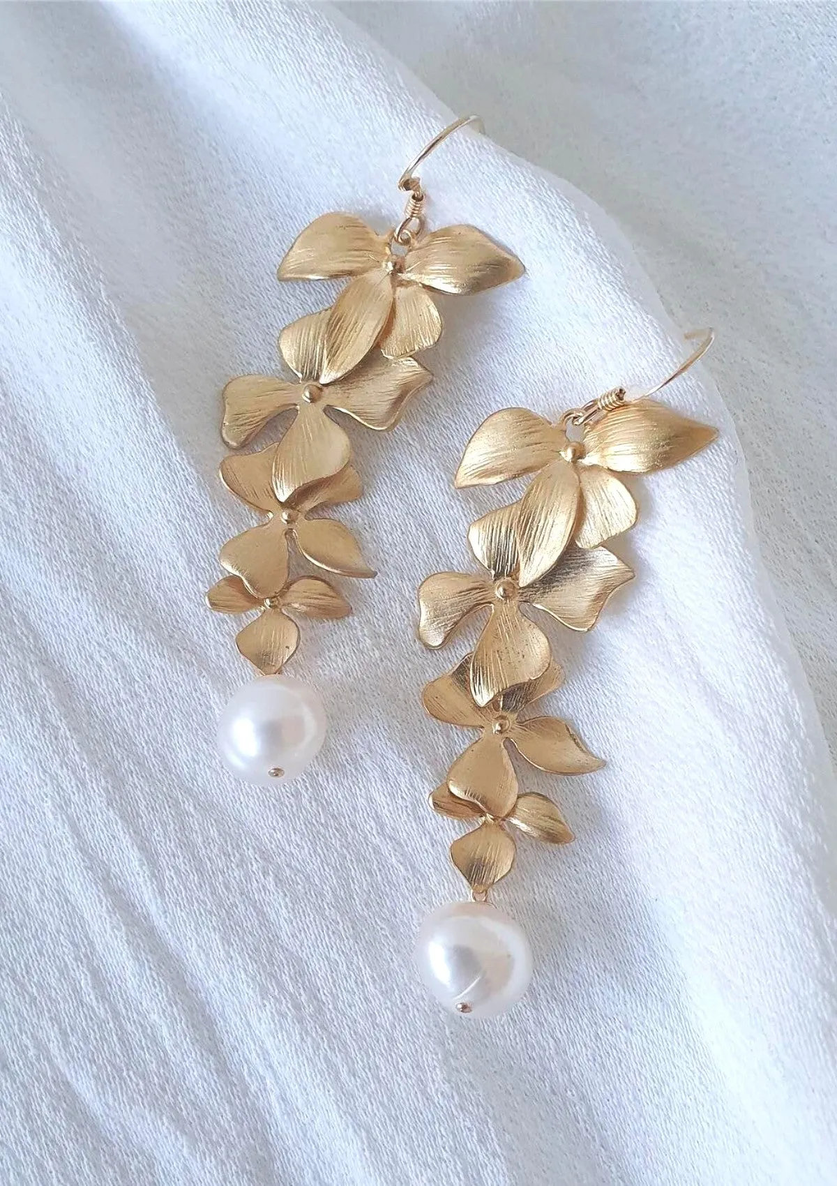 Floral Pearl Earrings