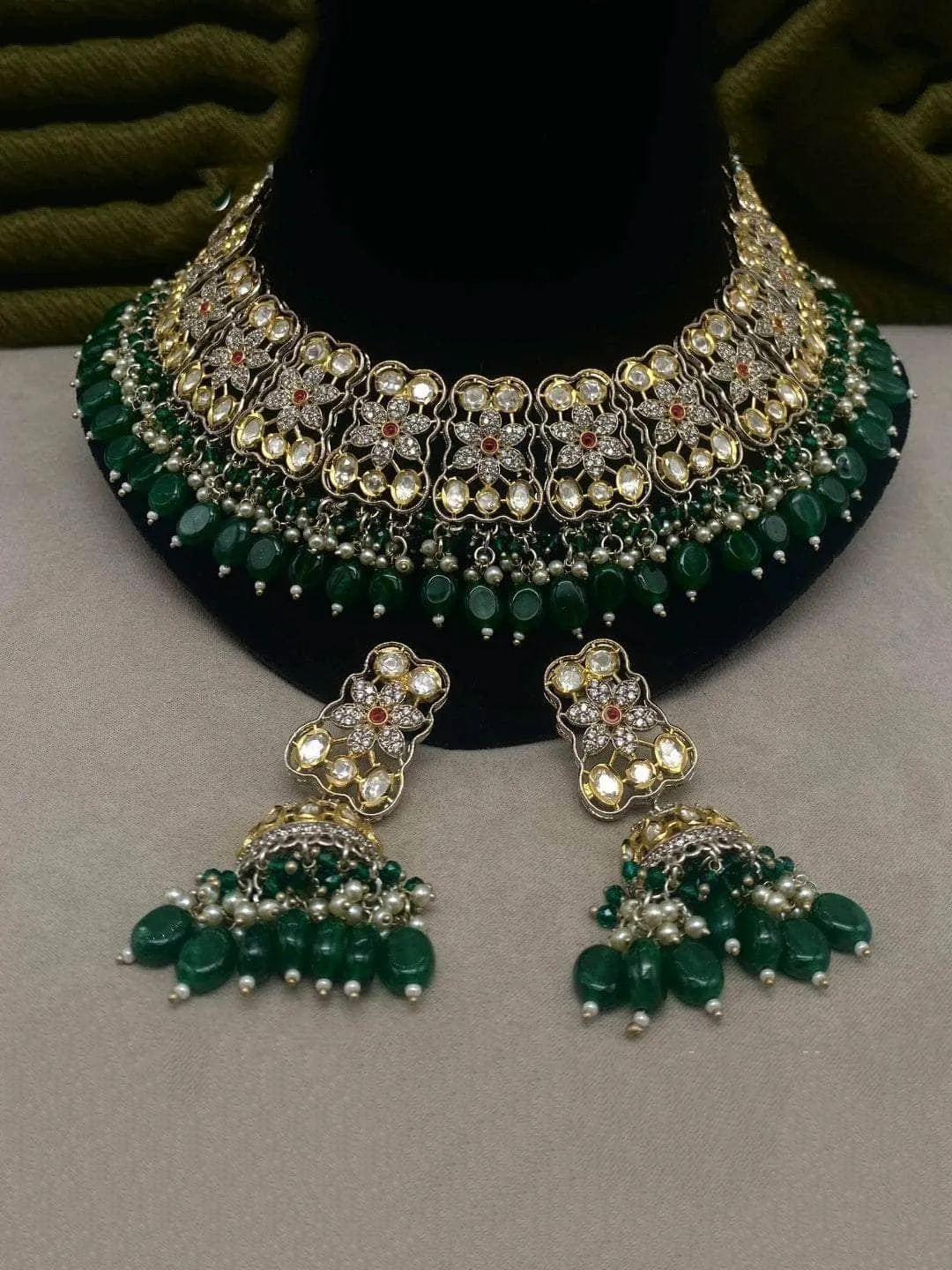 Green Delight Necklace Set