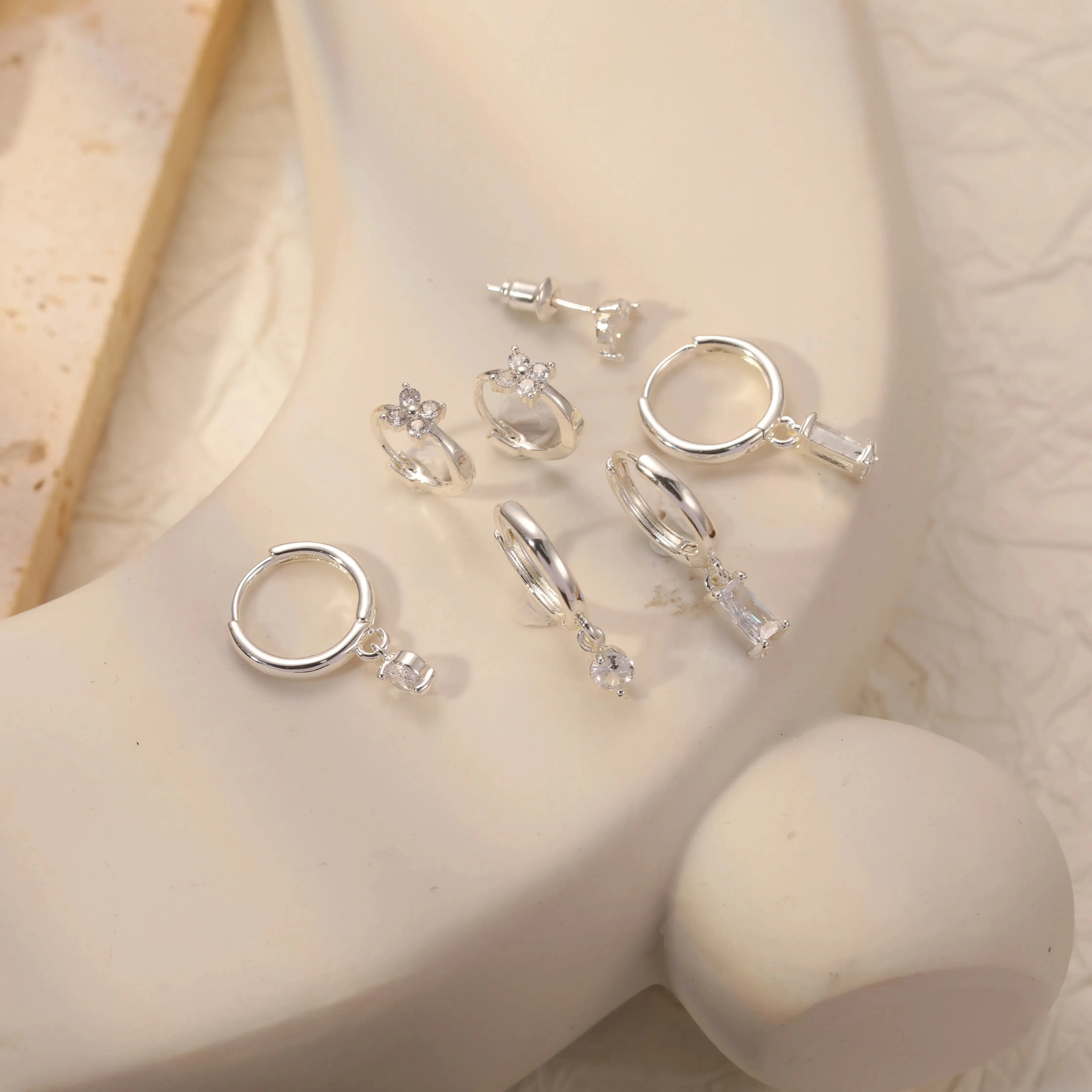 Leaf Diamond Huggie Earrings Set