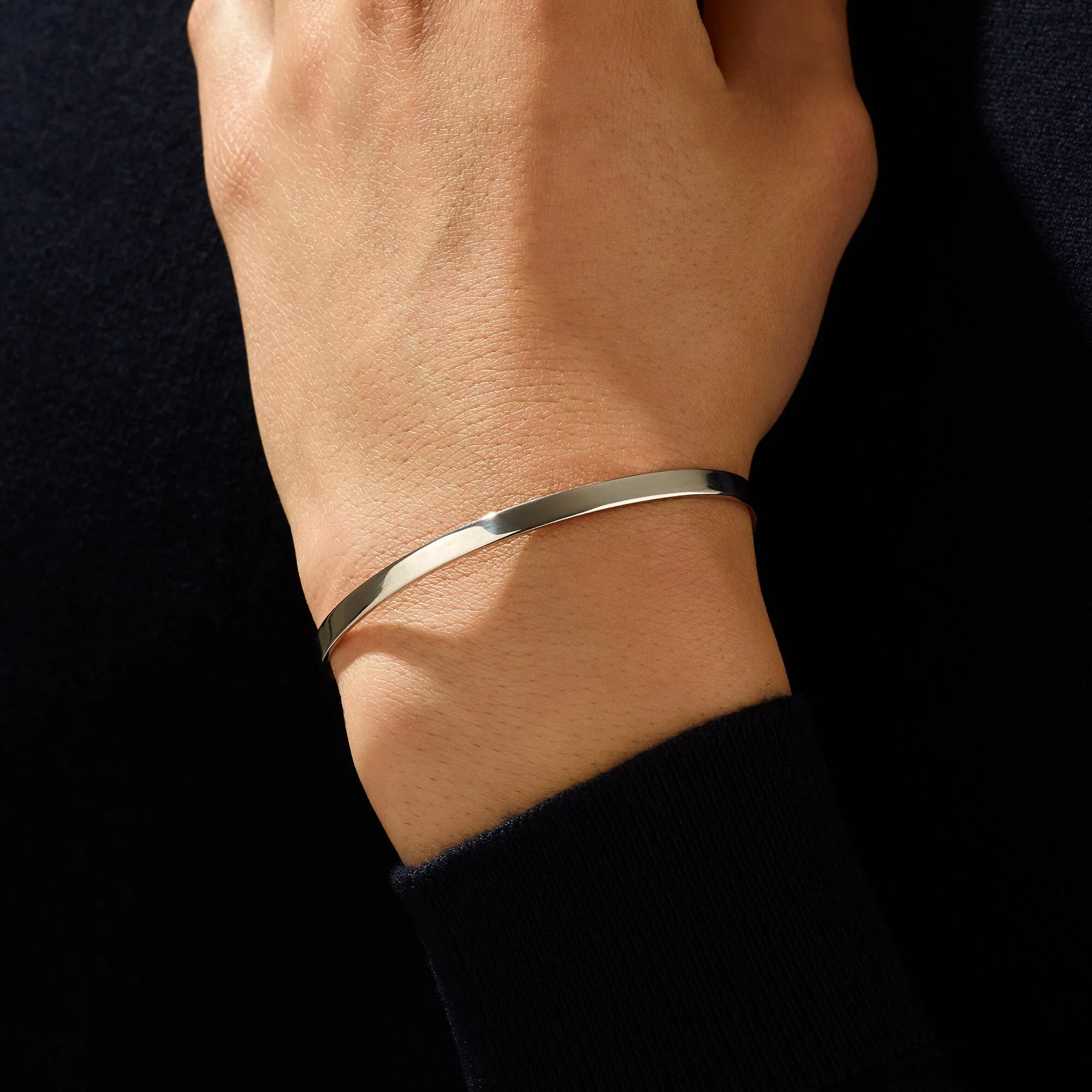 Minimalist Cuff in Silver