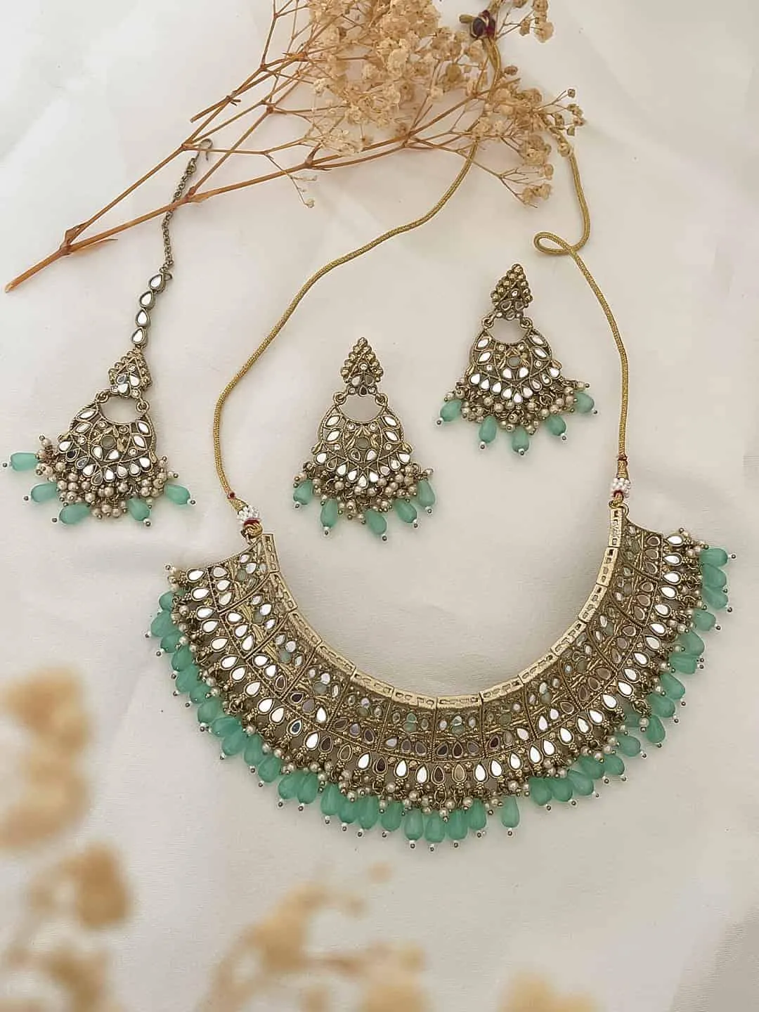 Mirrored Necklace Set In Mint Green