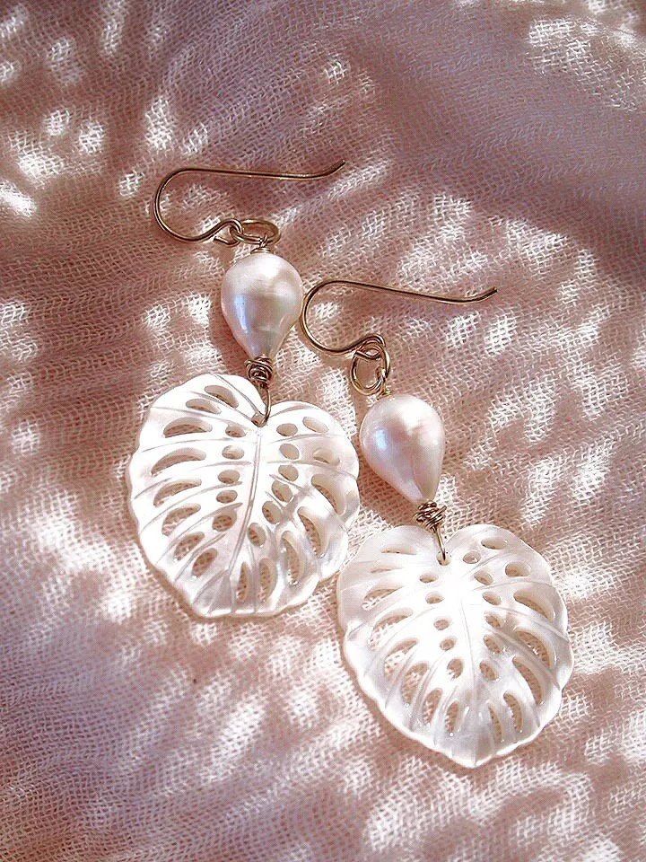 Monstera & Pearl Drop Earrings - Me'e