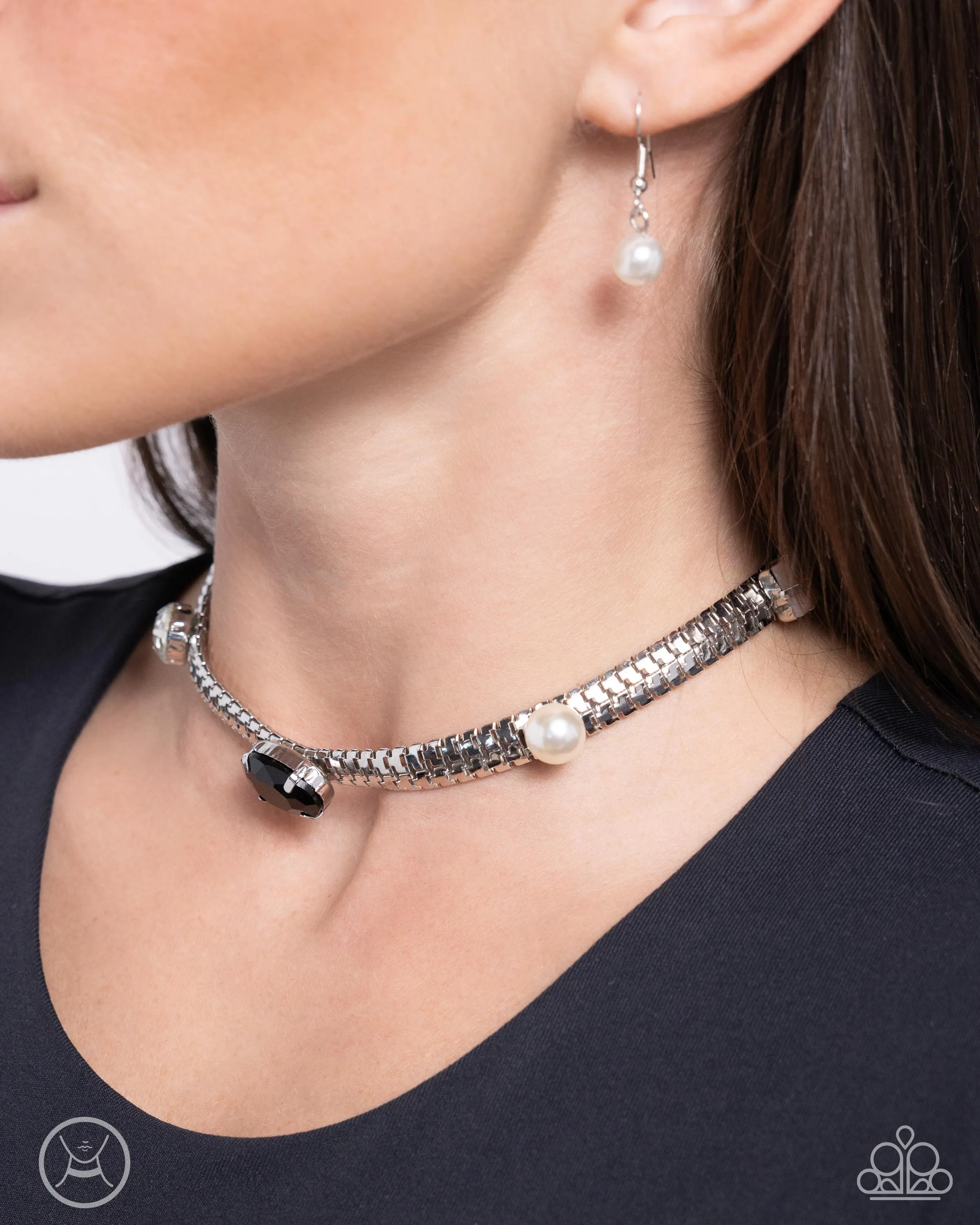 Necklaces Classy Collectable - Black Choker N2144