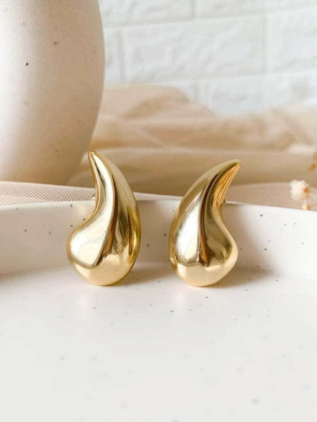 Small Eggplant Earrings Gold