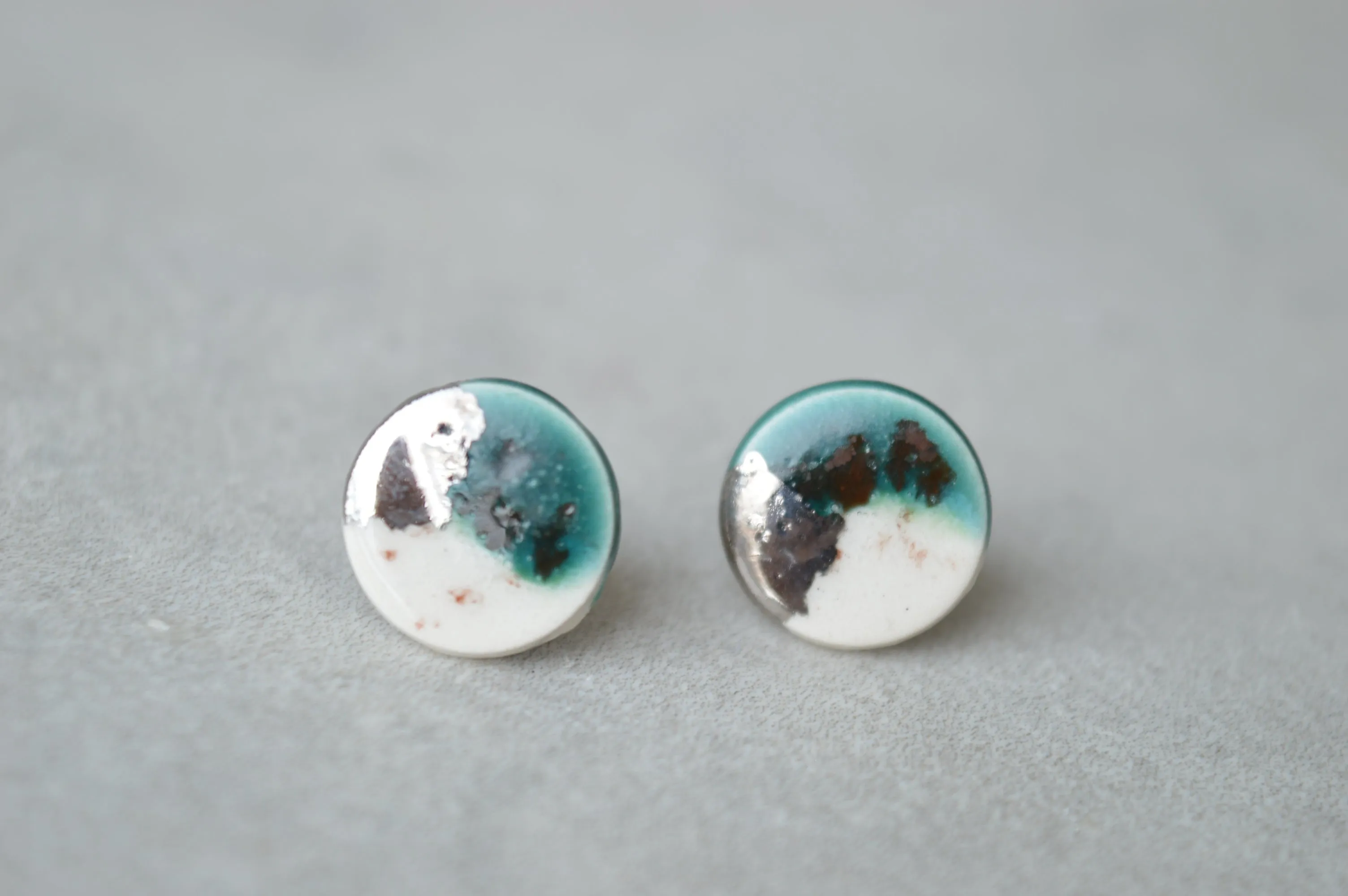 Stud earrings No. 6