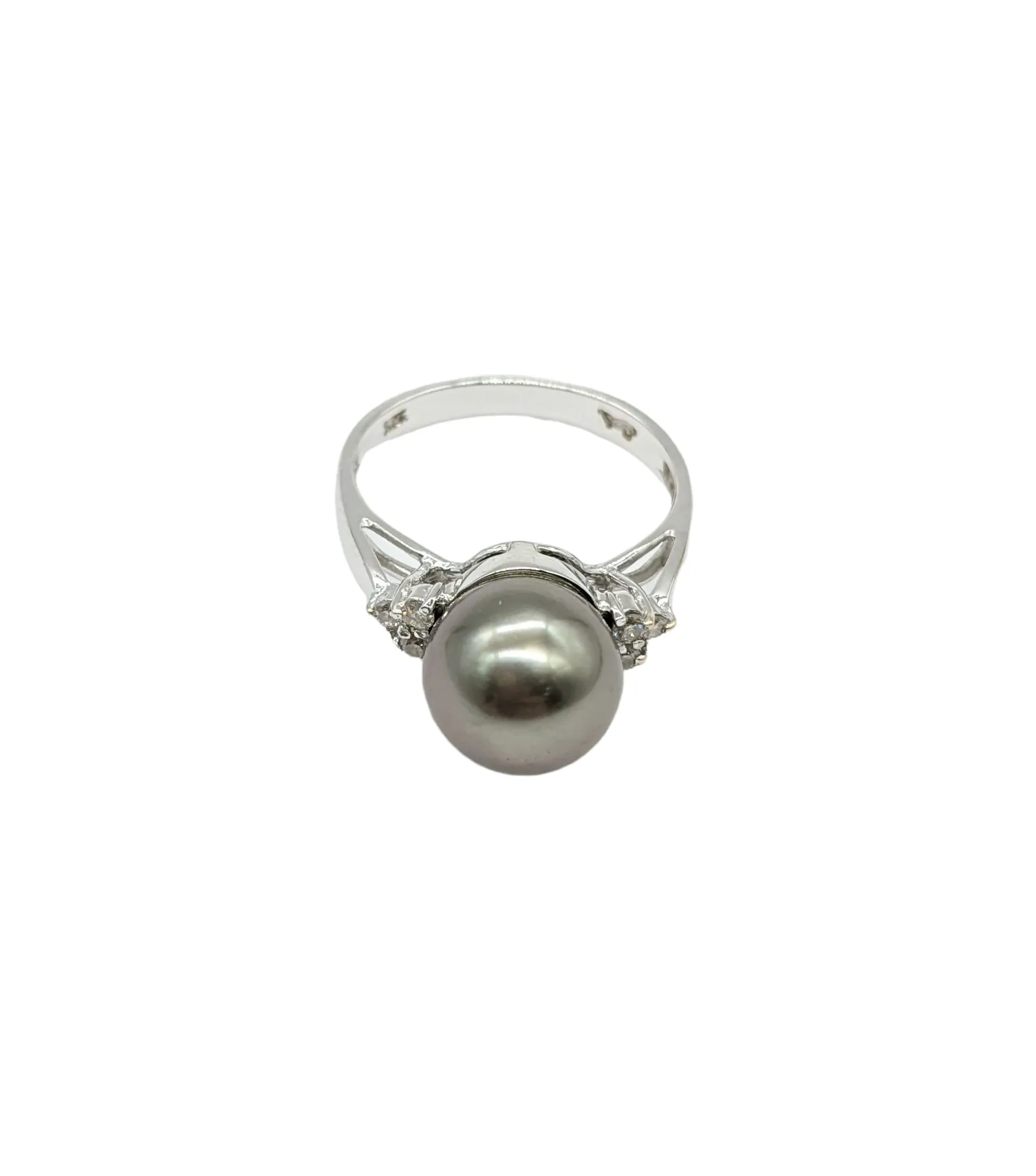 Tahitian 10 mm Pearl Ring with Diamond Chips