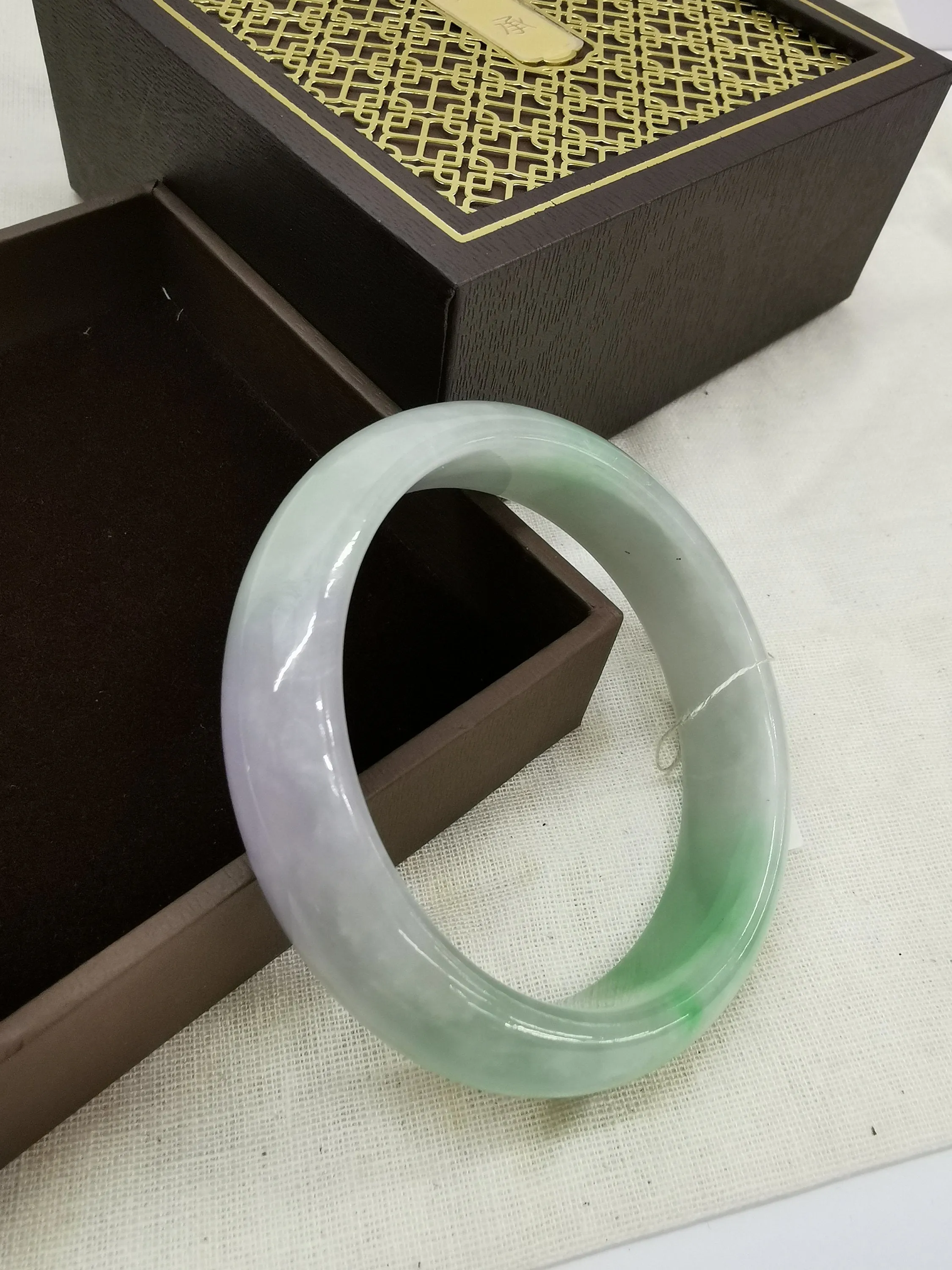 Translucent Jade Dual Colour Purple Lavender and Light Green Wide Bangle