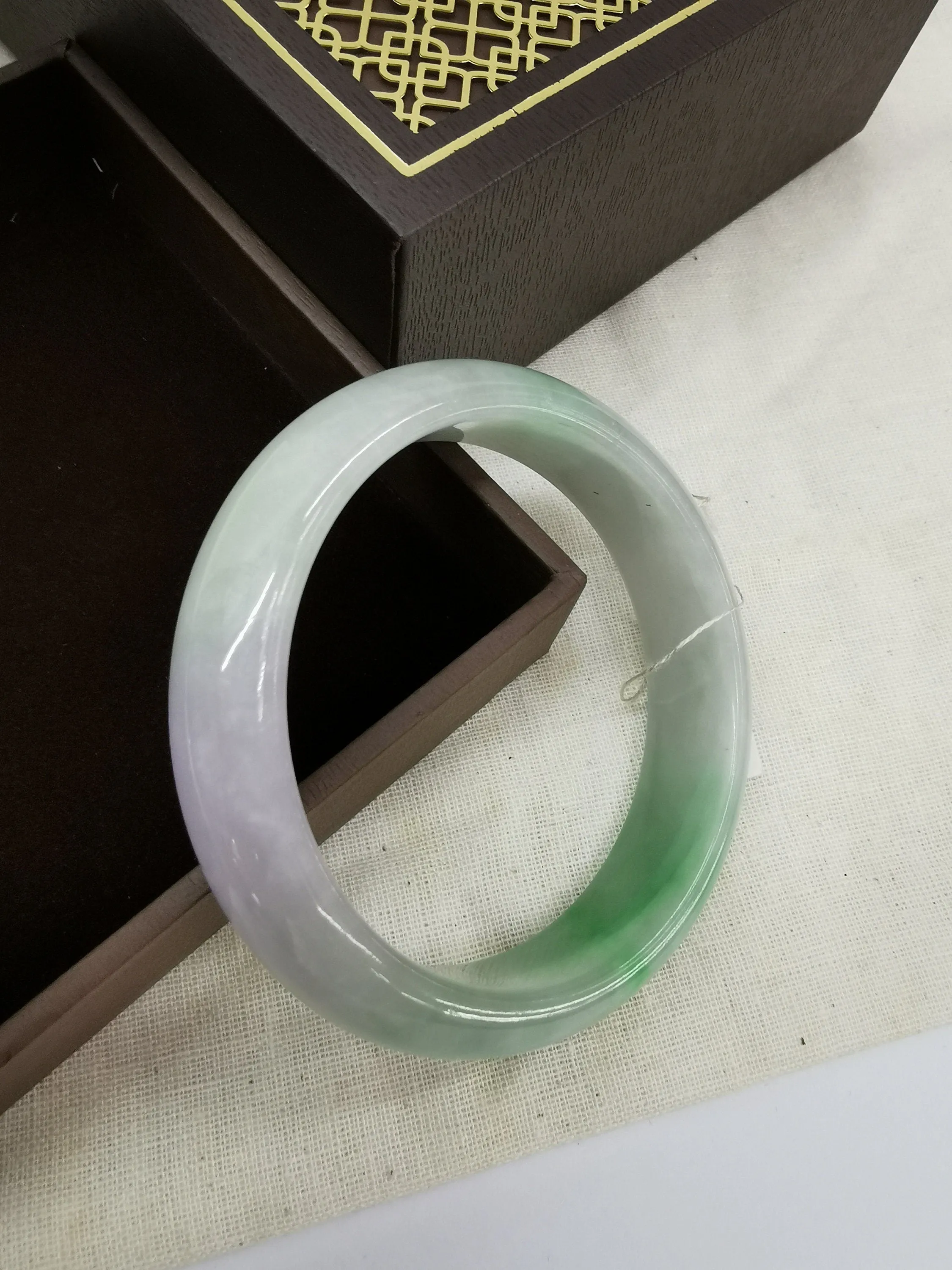 Translucent Jade Dual Colour Purple Lavender and Light Green Wide Bangle