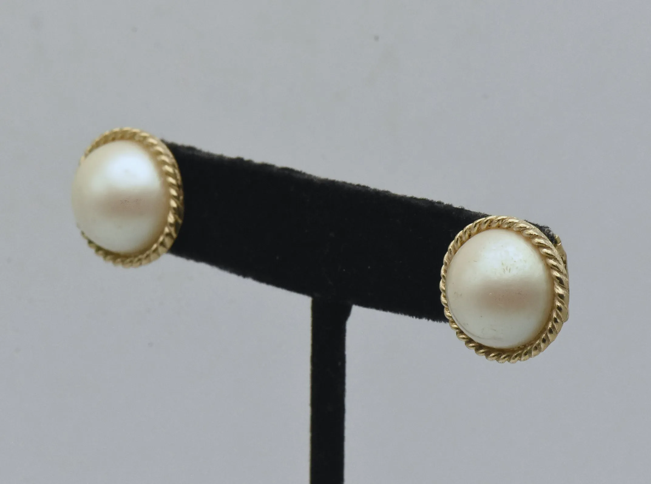 Vintage Faux Pearl and Gold Tone Clip On Earrings