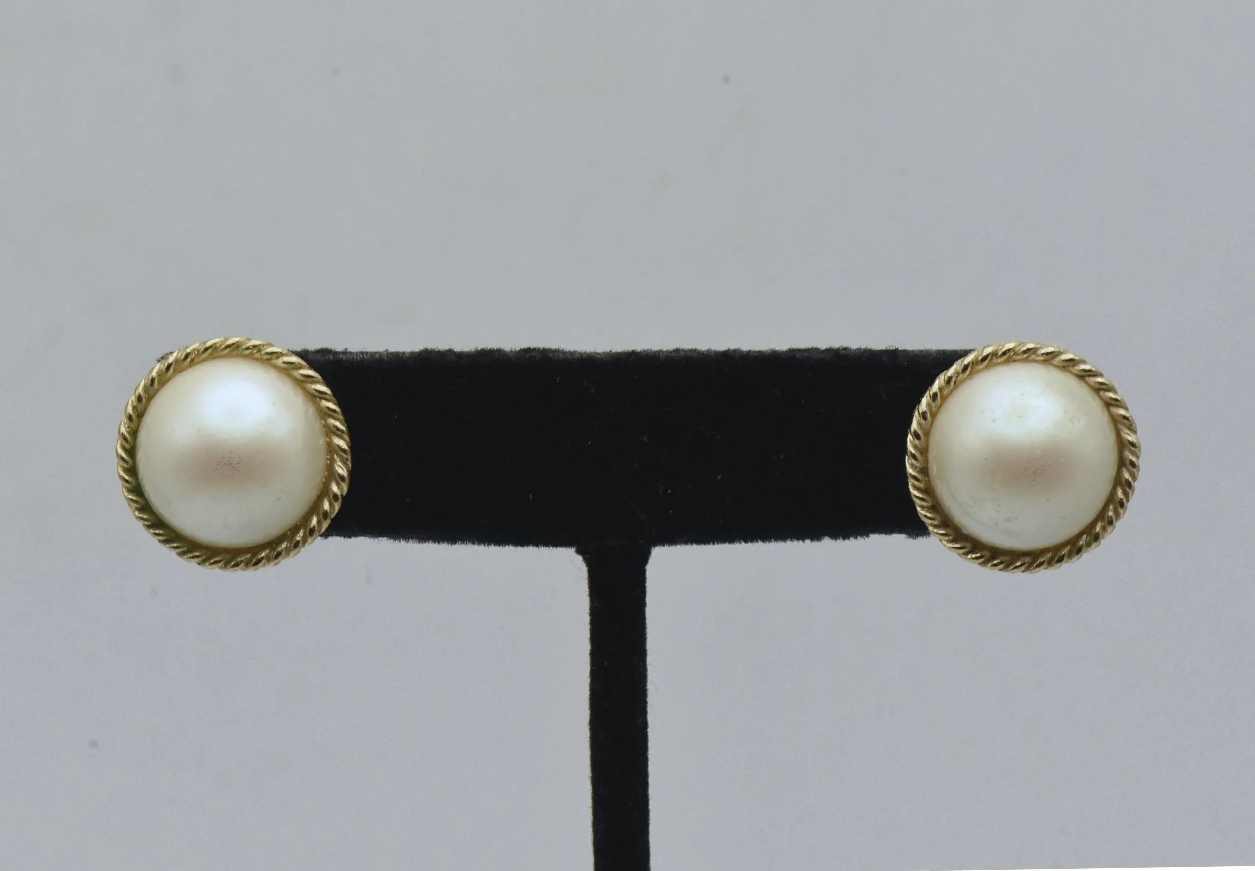 Vintage Faux Pearl and Gold Tone Clip On Earrings