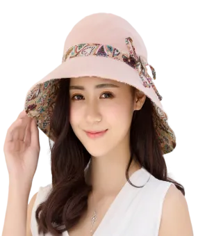 Women Wide Brim Summer Sun Hat Lightweight Foldable Beach Sun Hat for Ladies Travel Roll up Reversible Floral